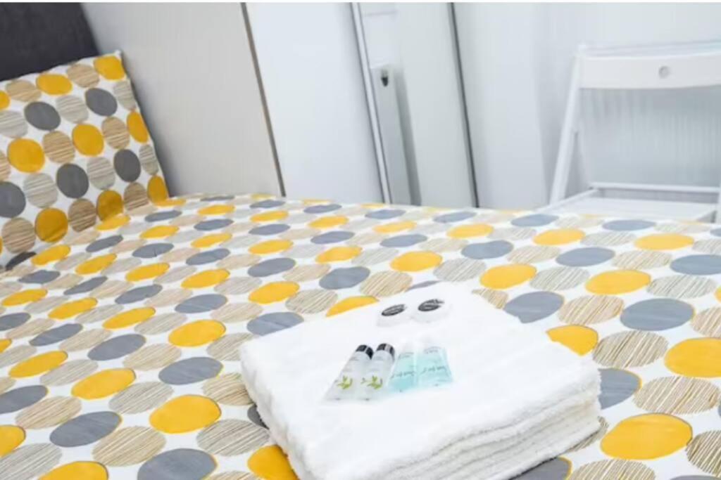 Great Location Service And Stay Double Ensuite Room With Shared Kitchen- 5Mins Walk From Tufnell Park ロンドン エクステリア 写真
